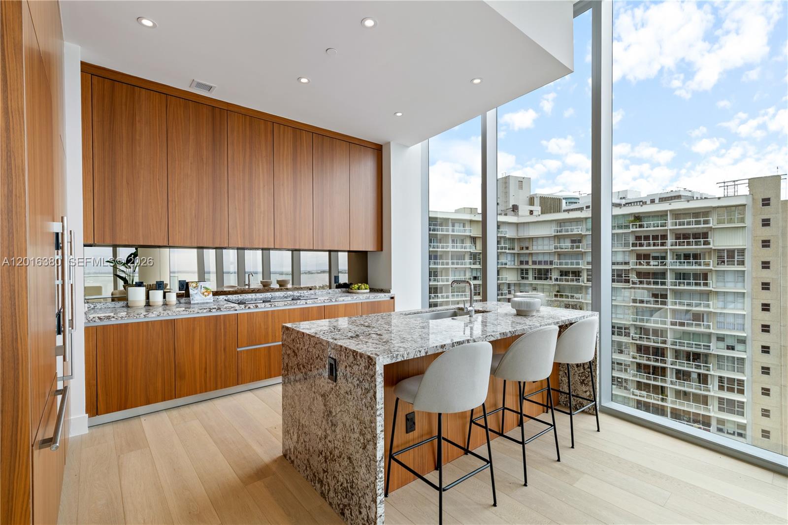image Una Residences6