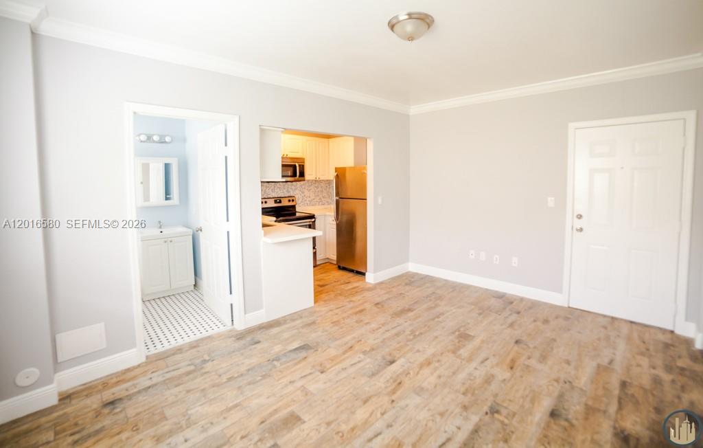 53 NE 49th St #4