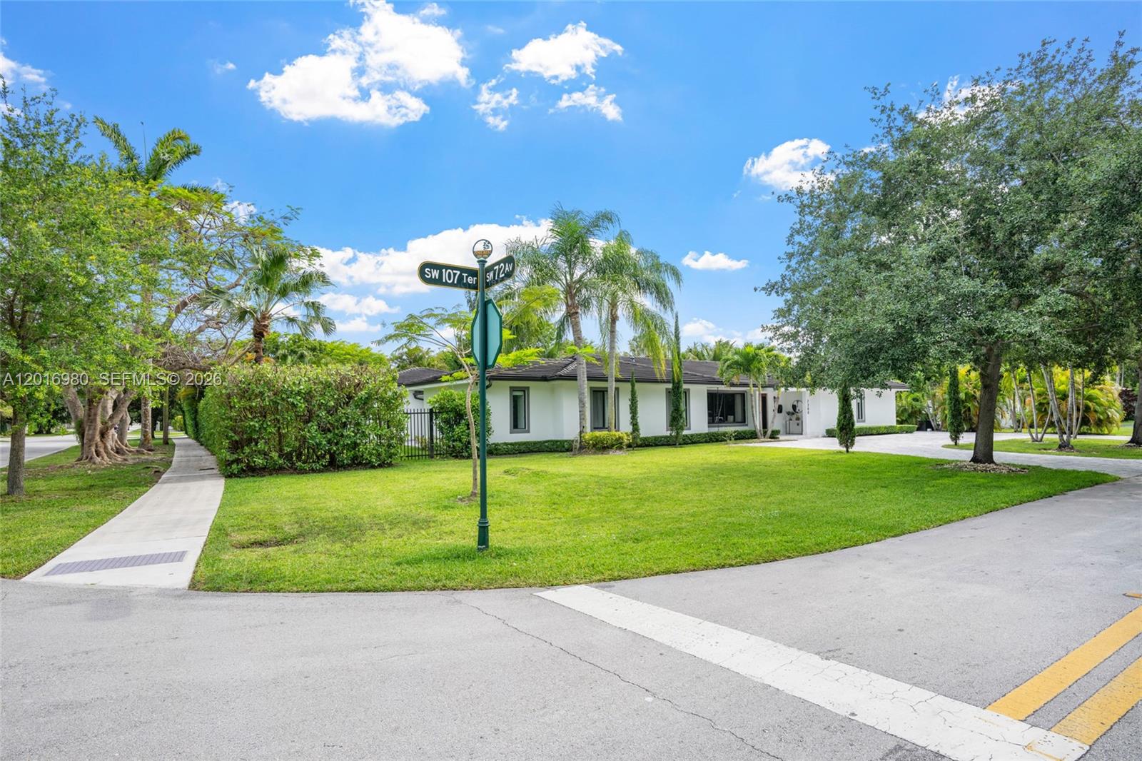 7200 SW 107th Ter Pinecrest, FL 33156