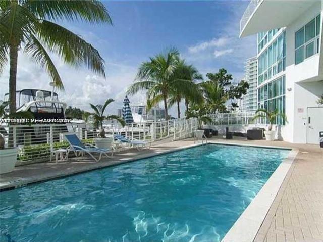 6580 Indian Crk Dr #207 Miami Beach, FL 33141