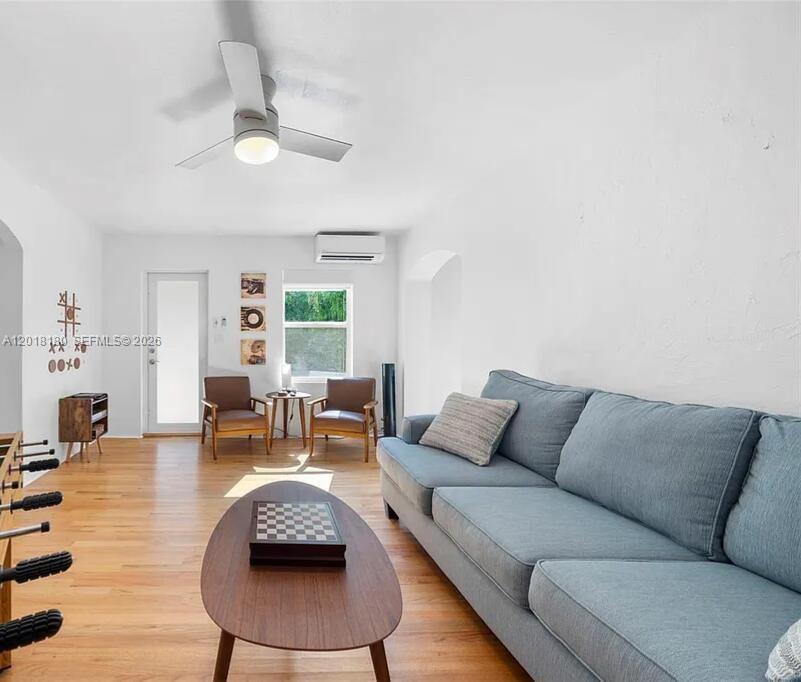 1617 NE 3rd Ct Fort Lauderdale, FL 33301