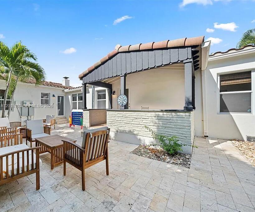 1617 NE 3rd Ct Fort Lauderdale, FL 33301