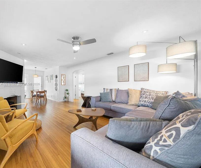 1617 NE 3rd Ct Fort Lauderdale, FL 33301