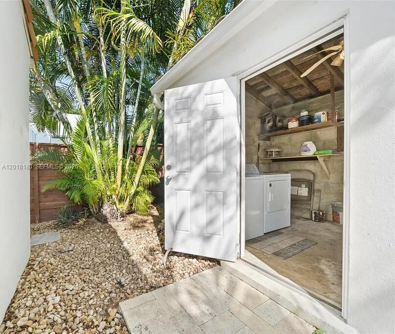 1617 NE 3rd Ct Fort Lauderdale, FL 33301