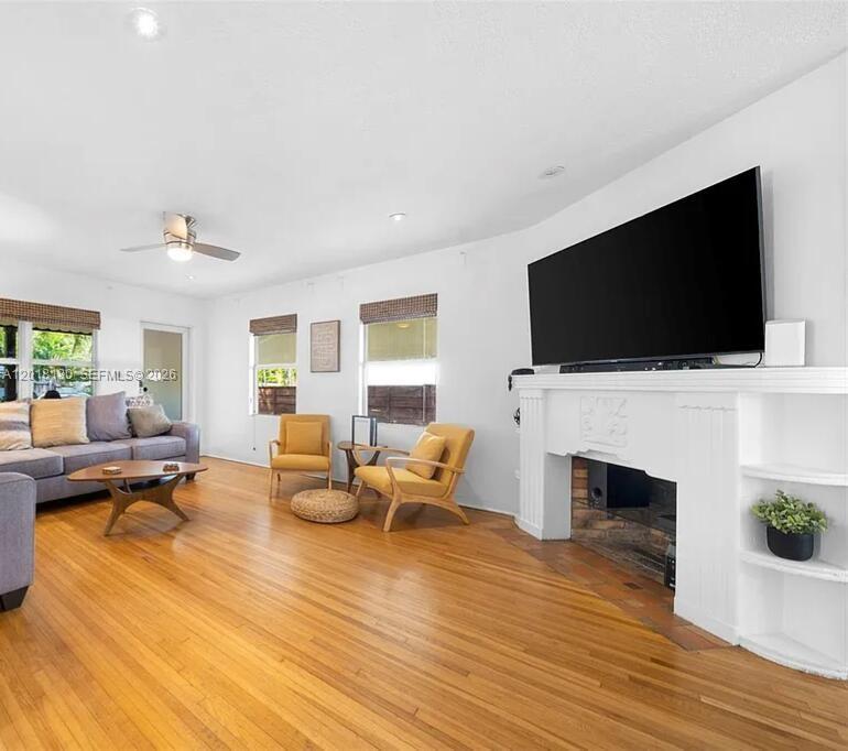 1617 NE 3rd Ct Fort Lauderdale, FL 33301