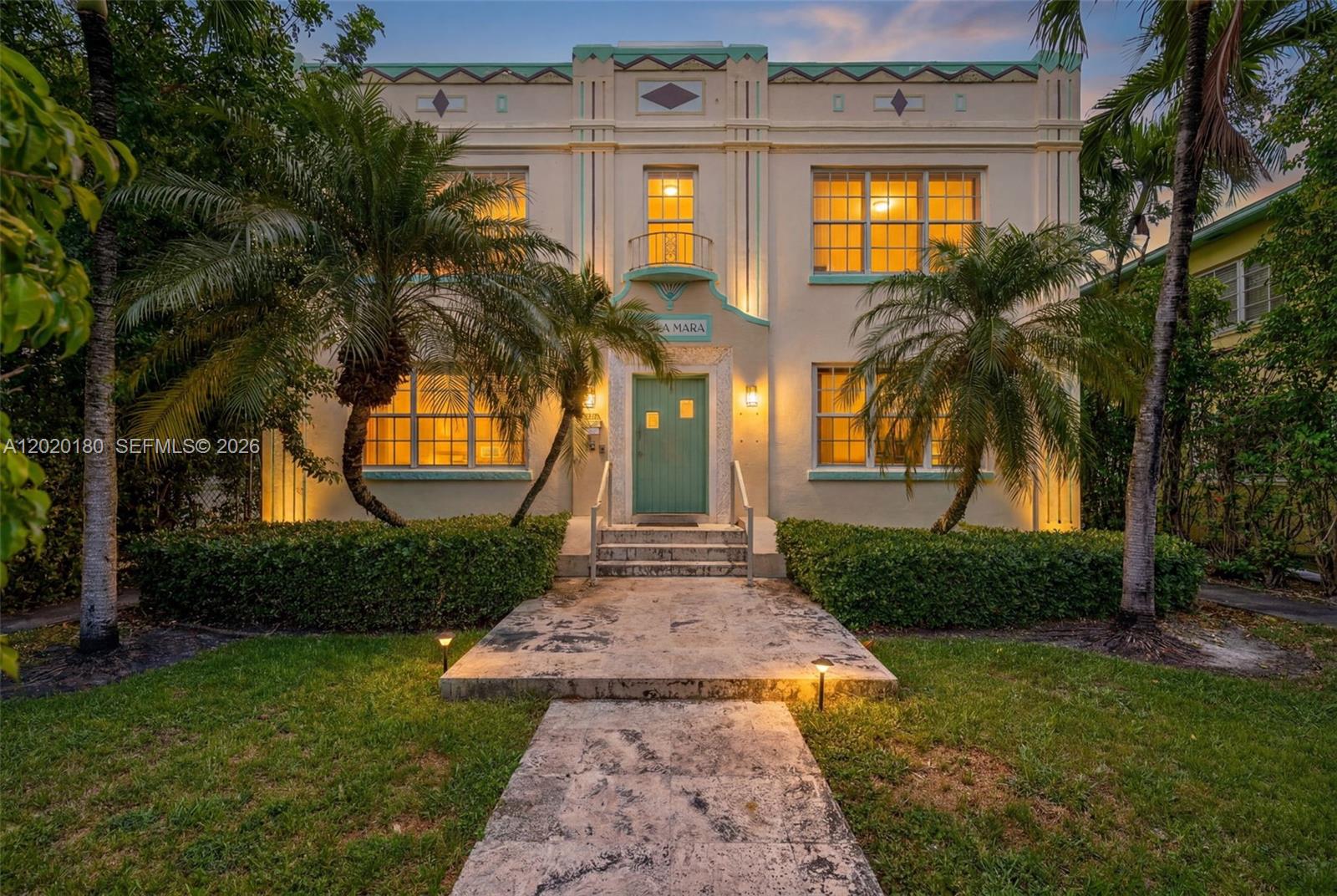 1027 Euclid Ave #8