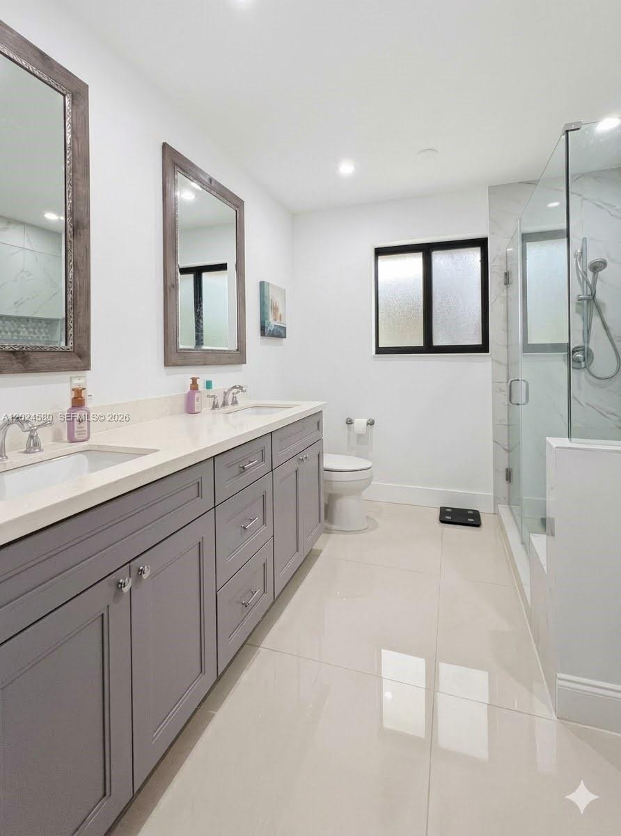 8695 SW 110th St Miami, FL 33156