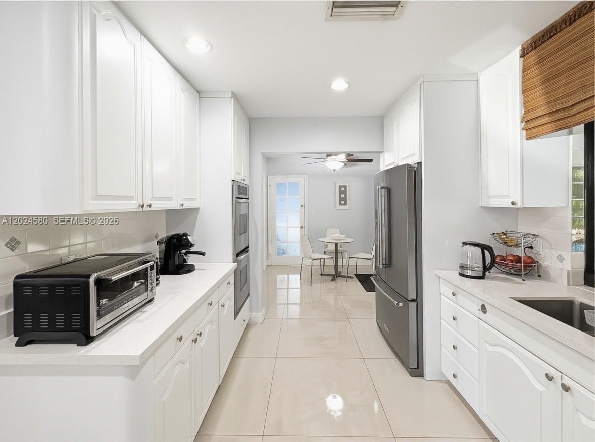 8695 SW 110th St Miami, FL 33156