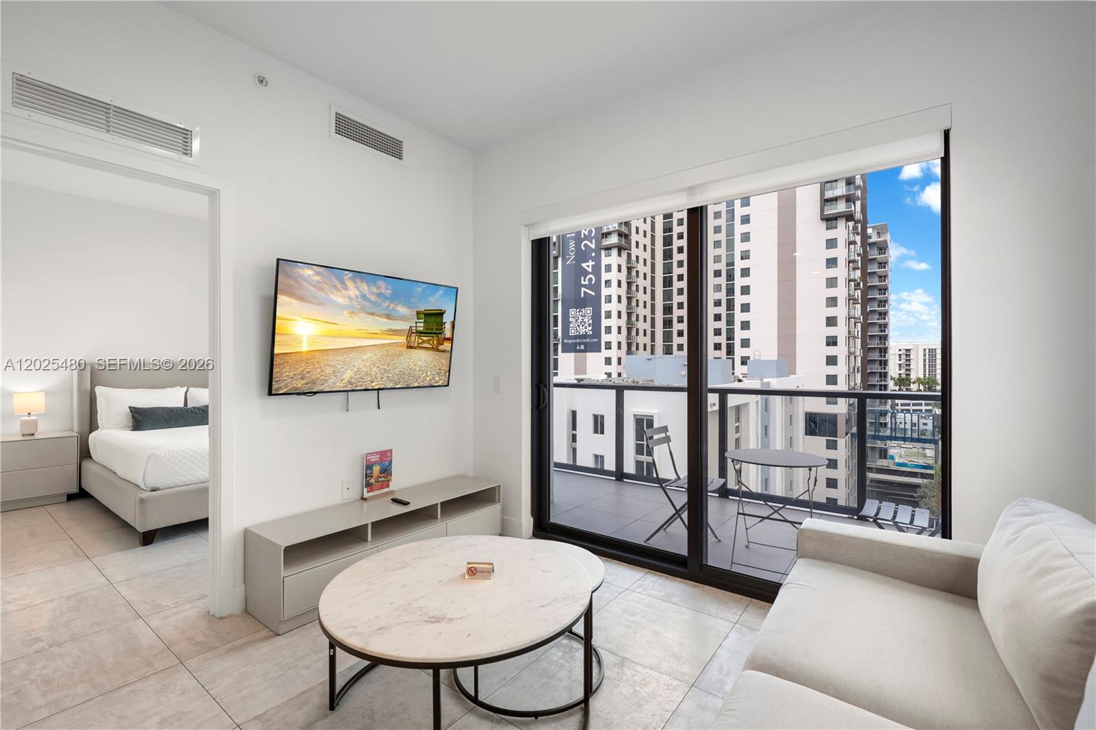 image Smart Brickell I0