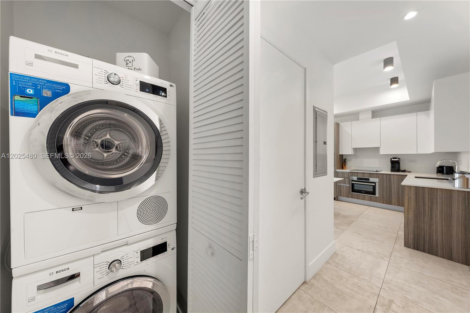 239 SW 9th St #1202 Miami, FL 33130