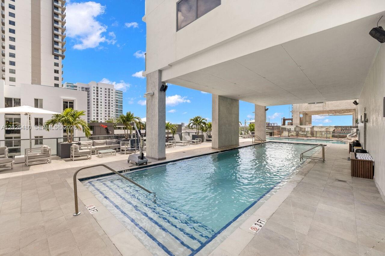 239 SW 9th St #1202 Miami, FL 33130