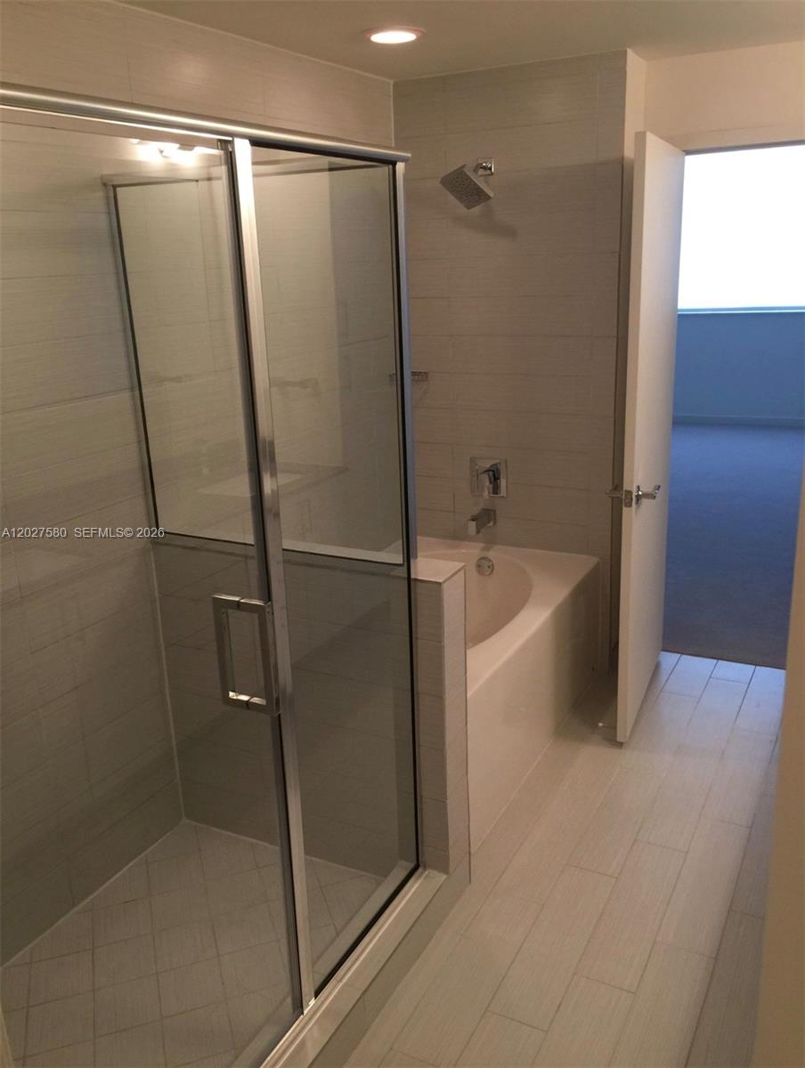 999 SW 1st Ave #2005 Miami, FL 33130