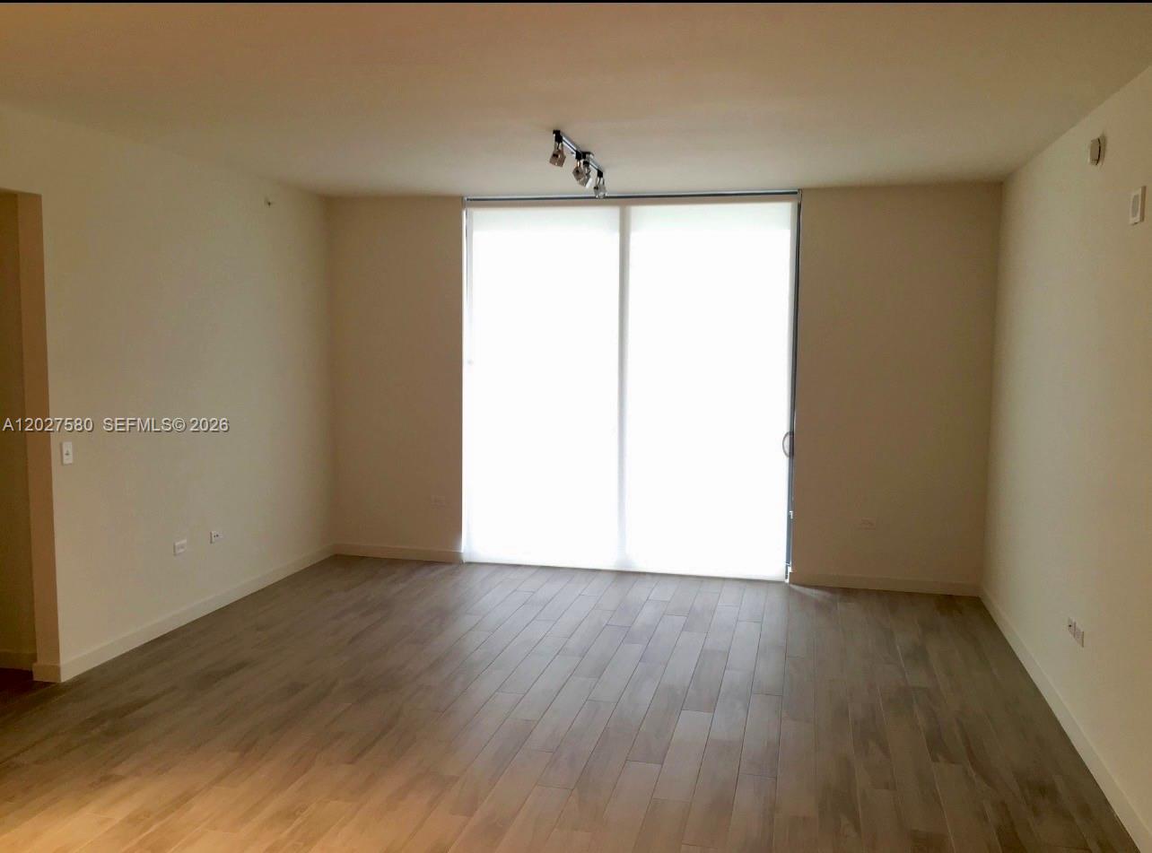 999 SW 1st Ave #2005 Miami, FL 33130