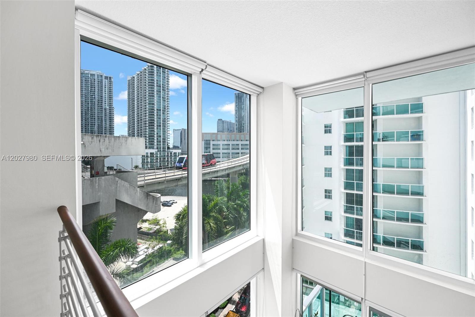 image Brickell on the River South11