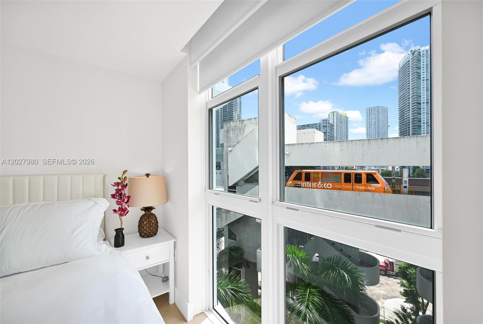 image Brickell on the River South15