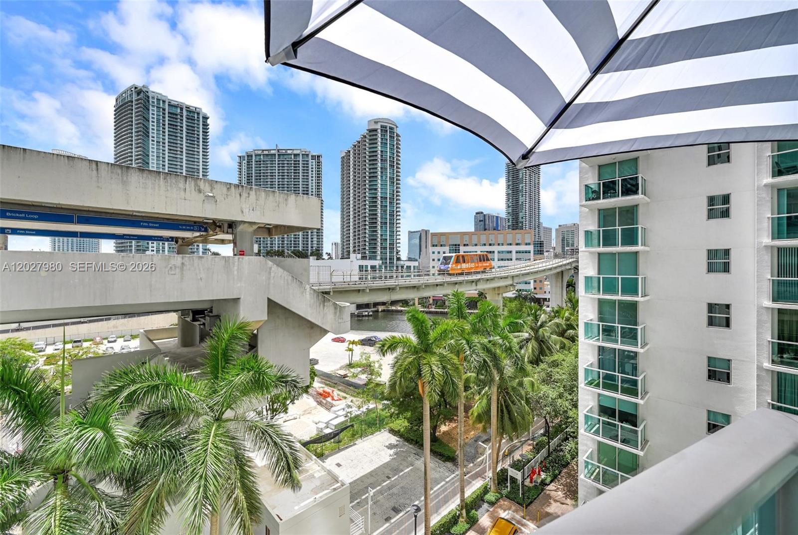 image Brickell on the River South35