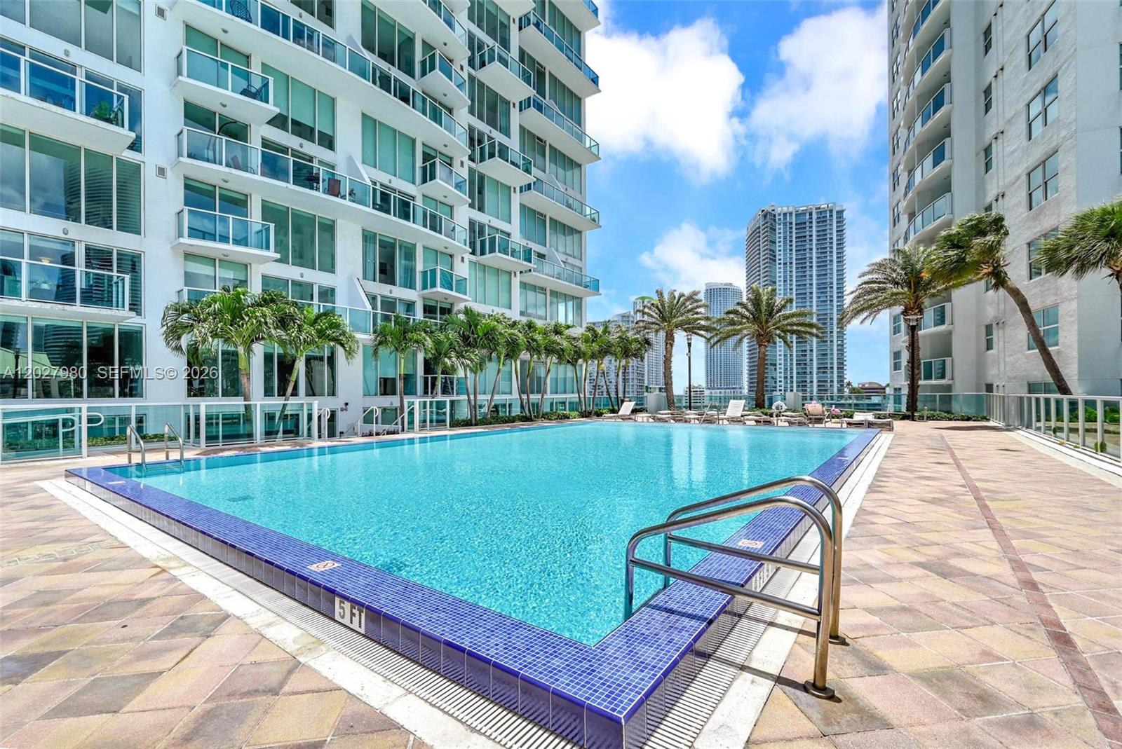 image Brickell on the River South39