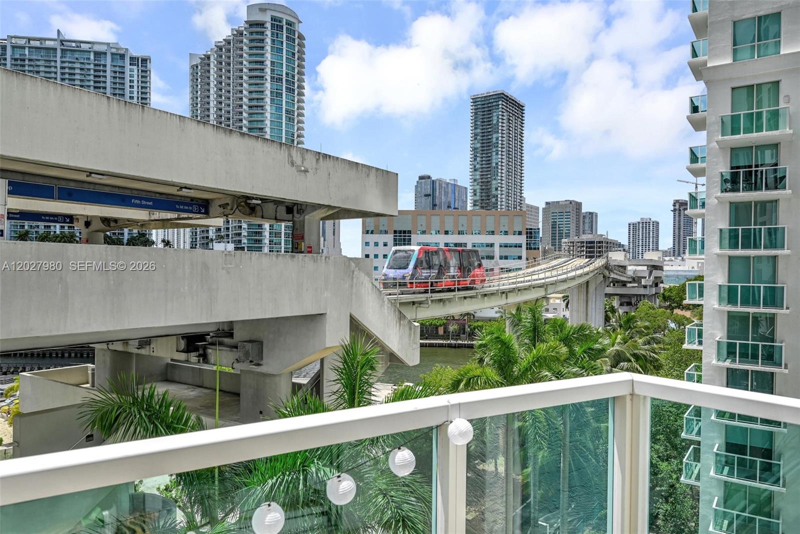 image Brickell on the River South4