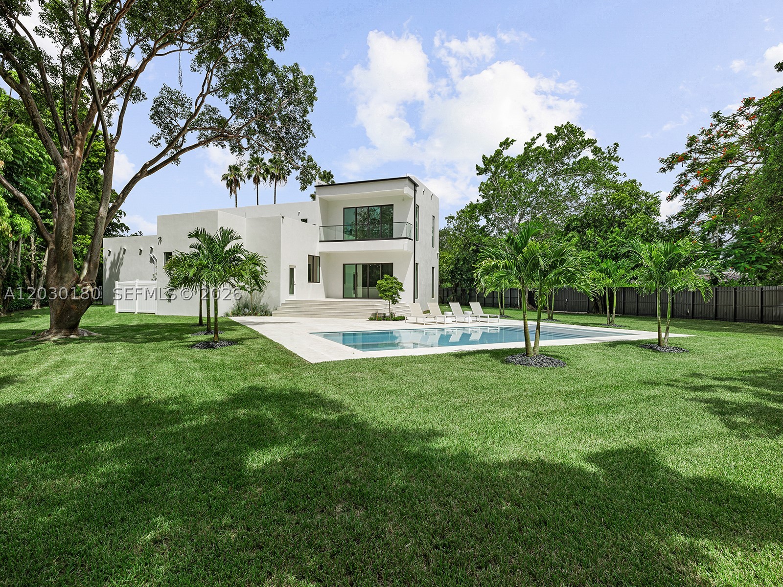 9530 SW 95th Ct Miami, FL 33176