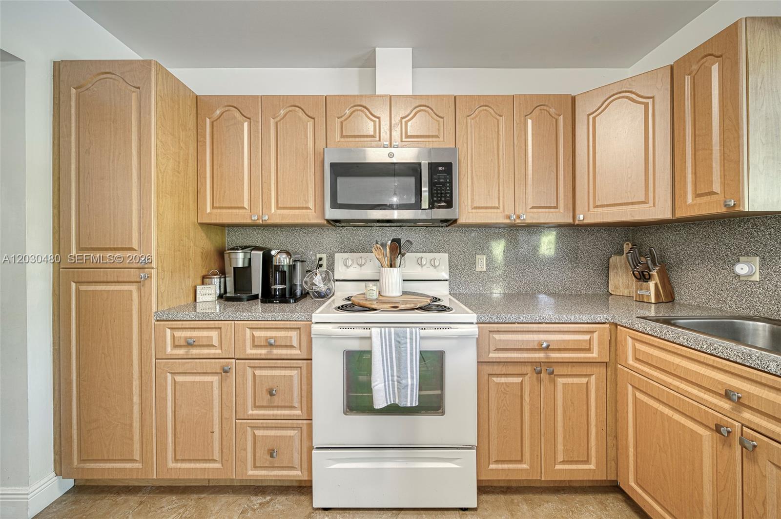 10600 SW 80th Ct Miami, FL 33156