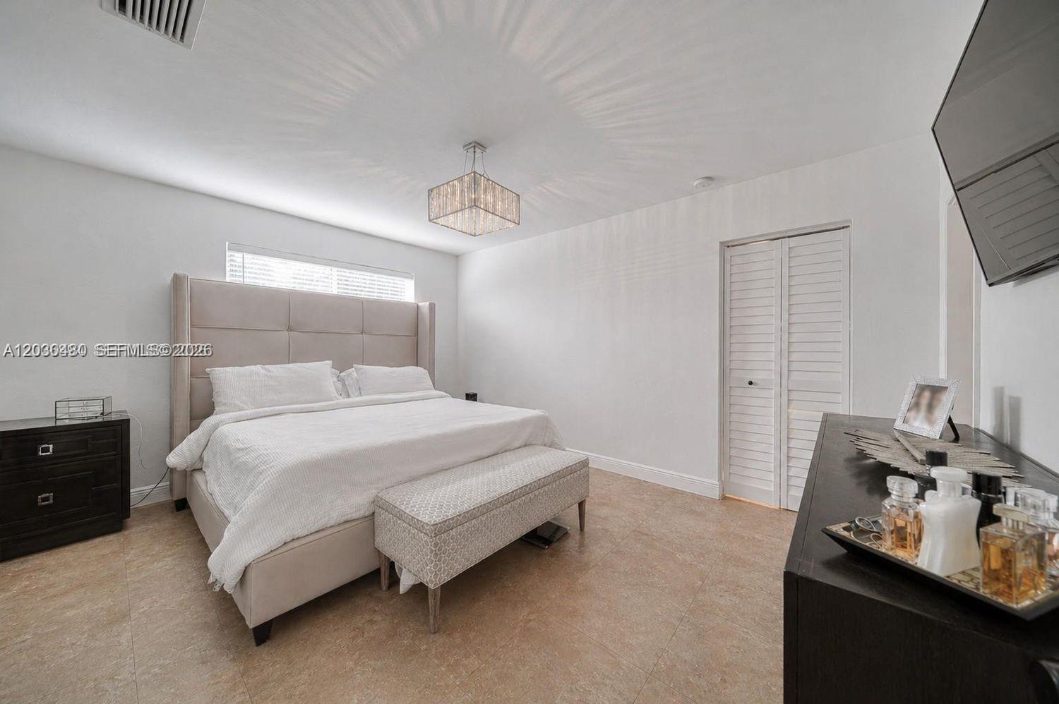 10600 SW 80th Ct Miami, FL 33156