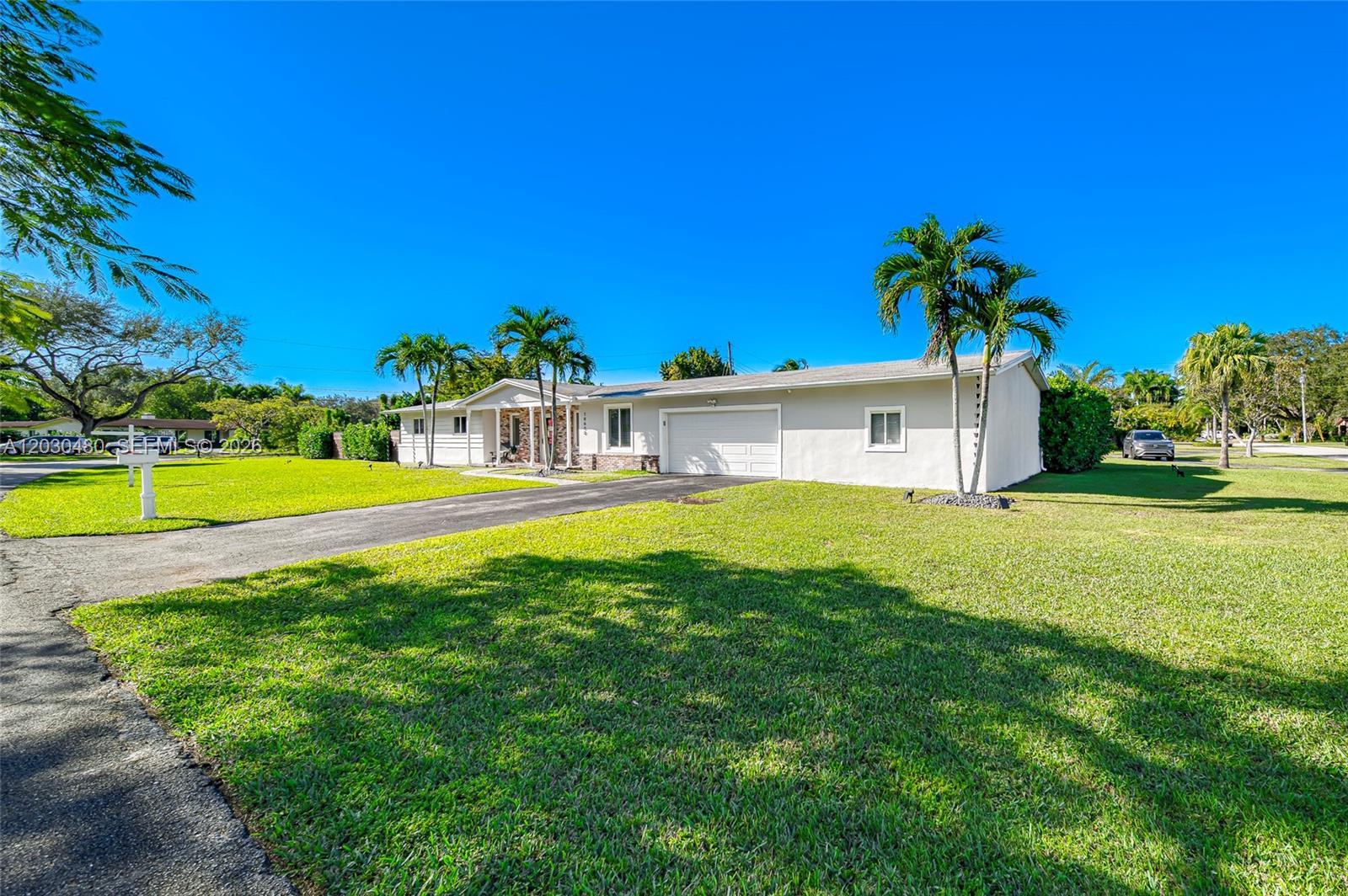 10600 SW 80th Ct Miami, FL 33156
