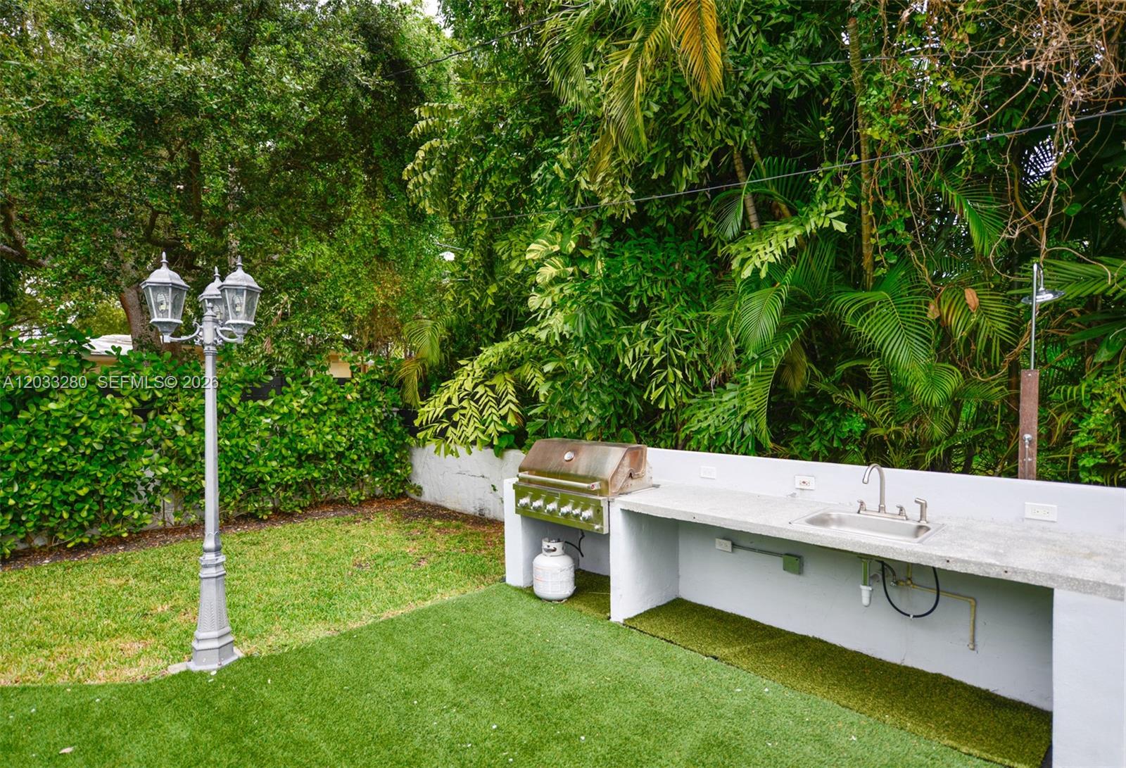 1209 NE 96th #1209 Miami Shores, FL 33138