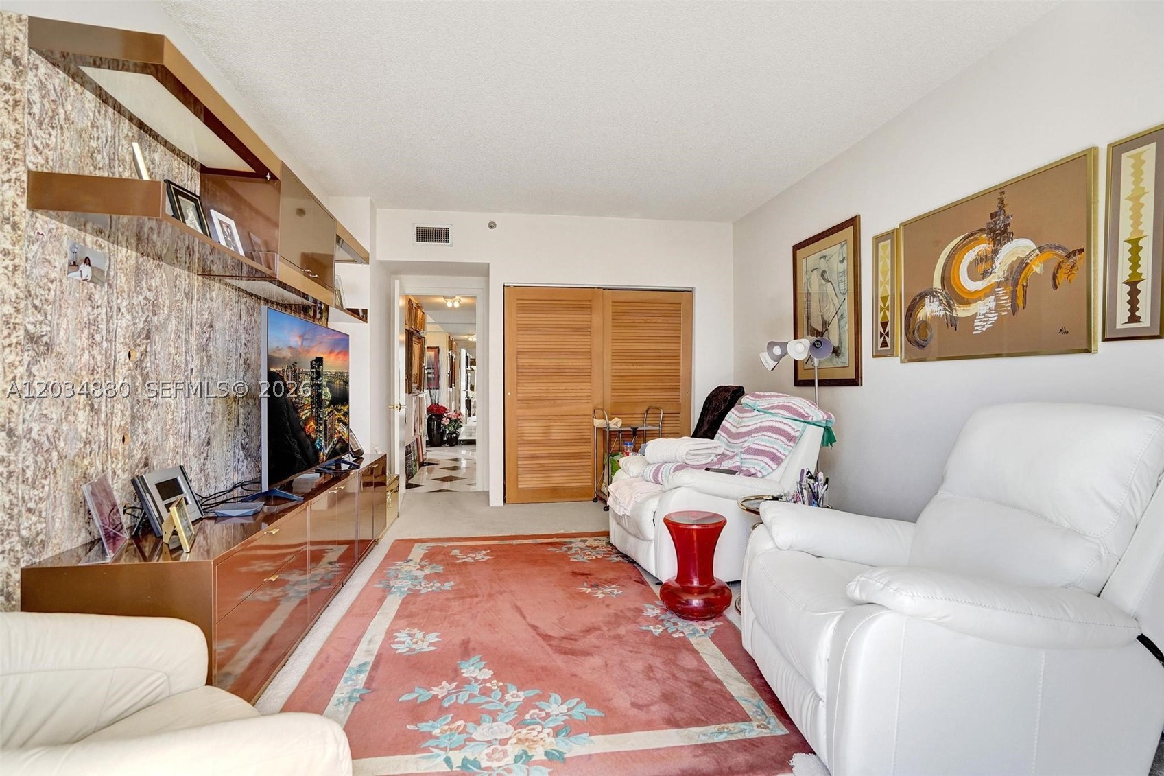 image Hamptons West9