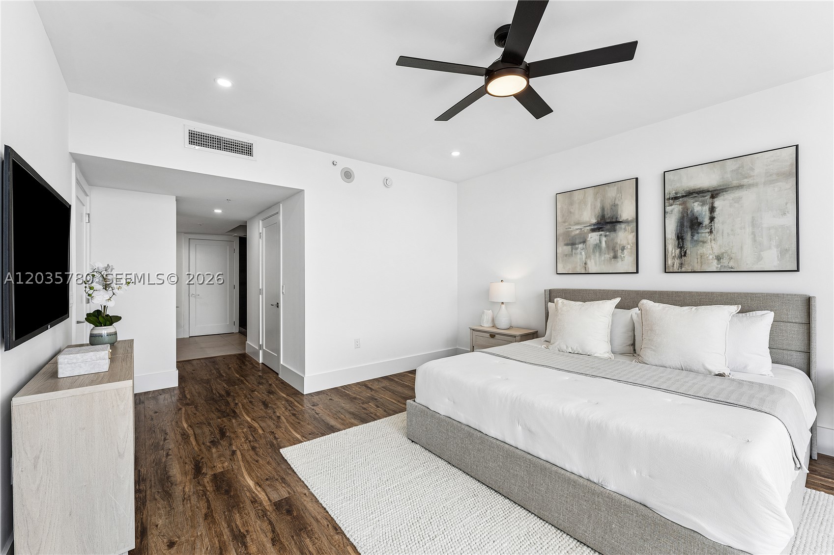 333 Las Olas Way #3503 Fort Lauderdale, FL 33301