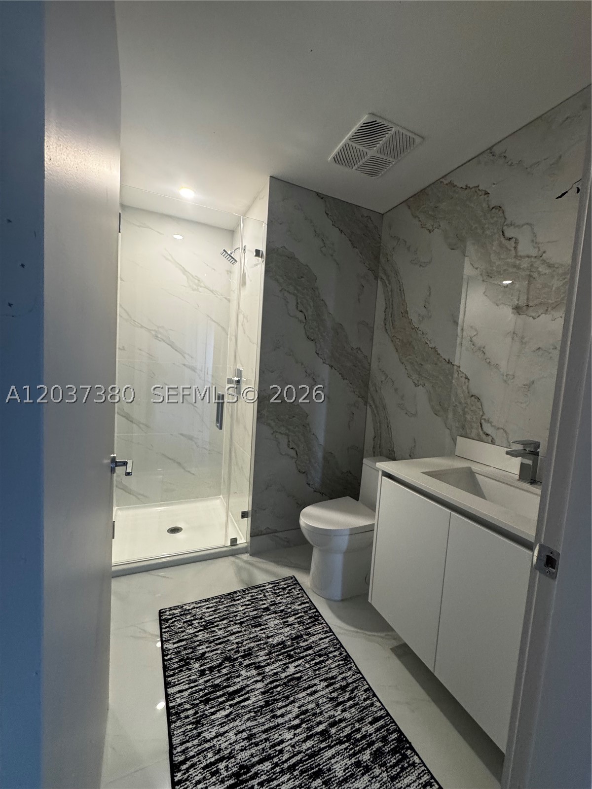 711 NE 23rd #2206 Miami, FL 33137