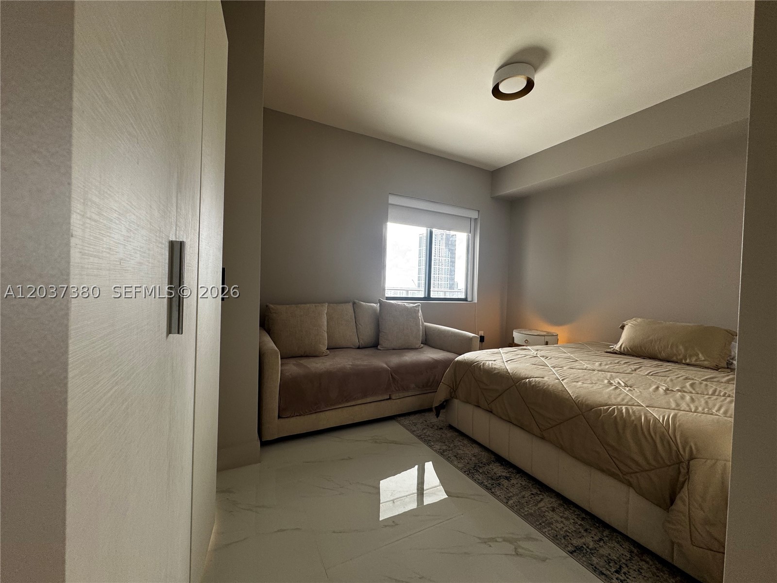 711 NE 23rd #2206 Miami, FL 33137