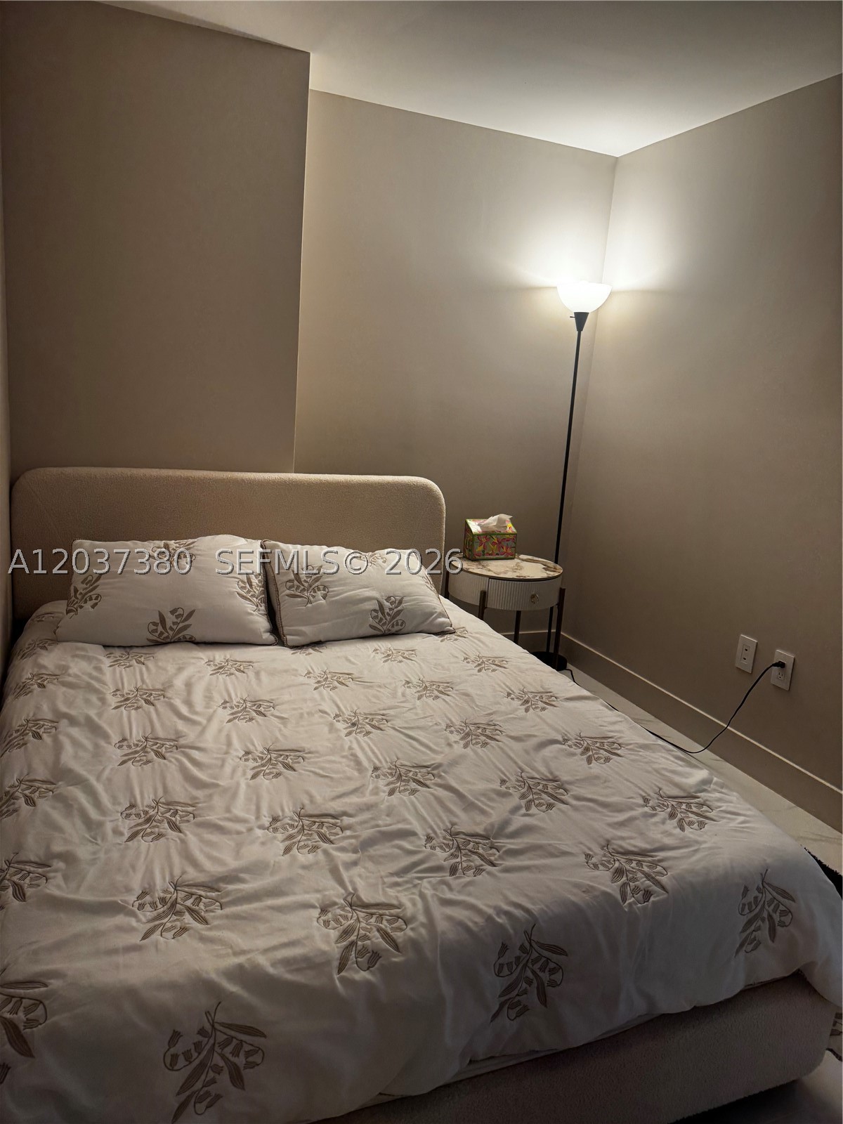 711 NE 23rd #2206 Miami, FL 33137