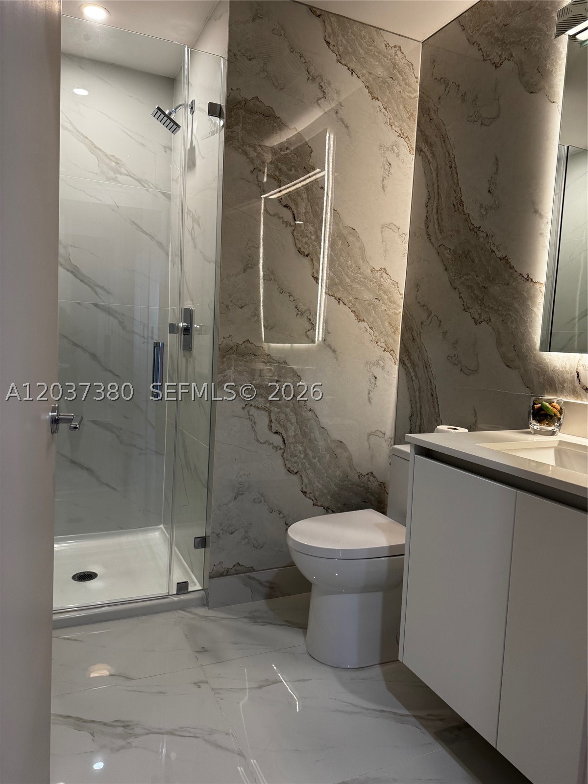 711 NE 23rd #2206 Miami, FL 33137