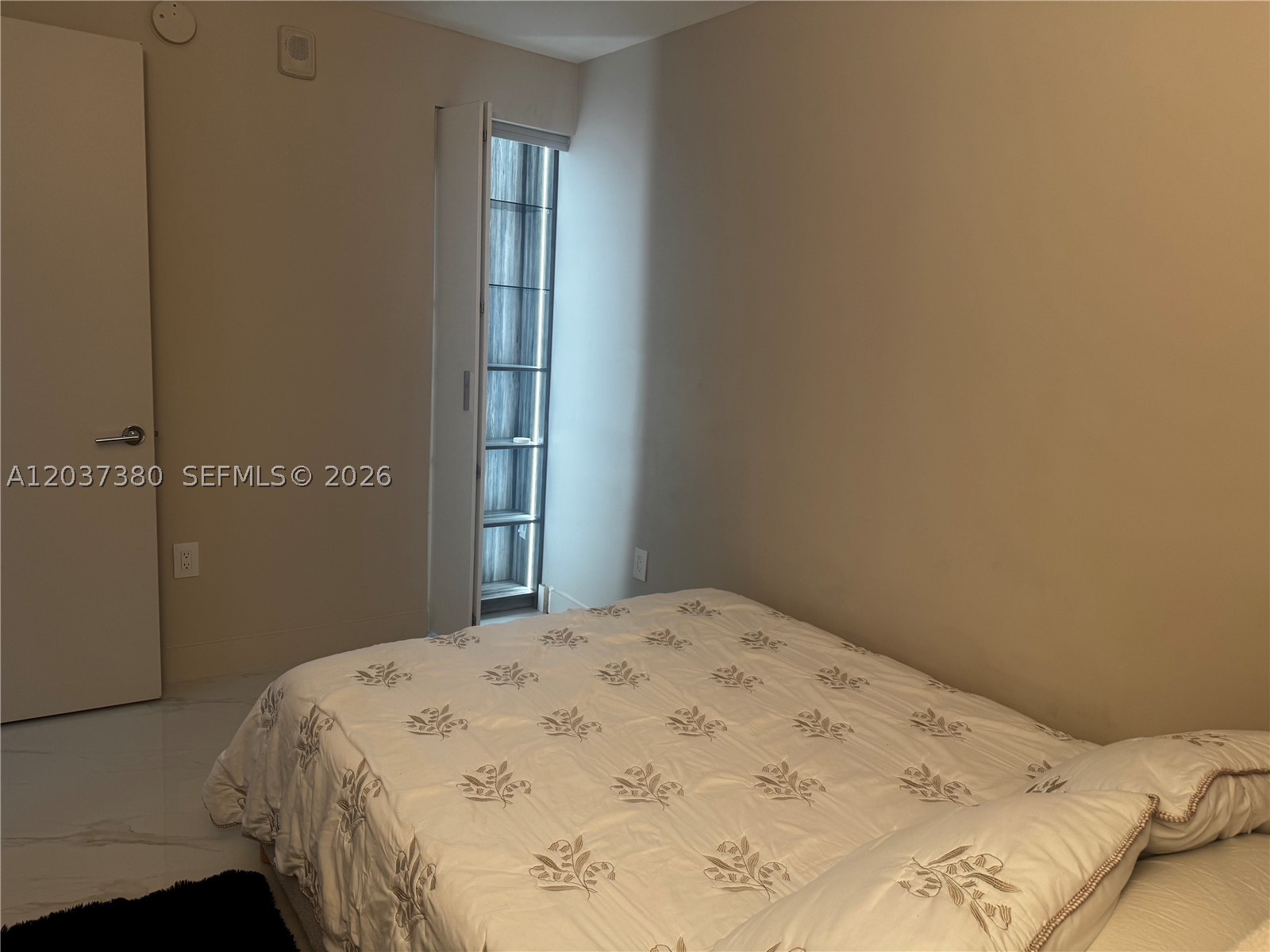 711 NE 23rd #2206 Miami, FL 33137