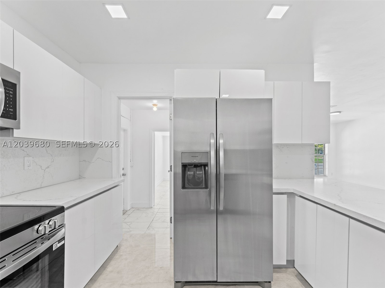 110 NE 152nd St Miami, FL 33162