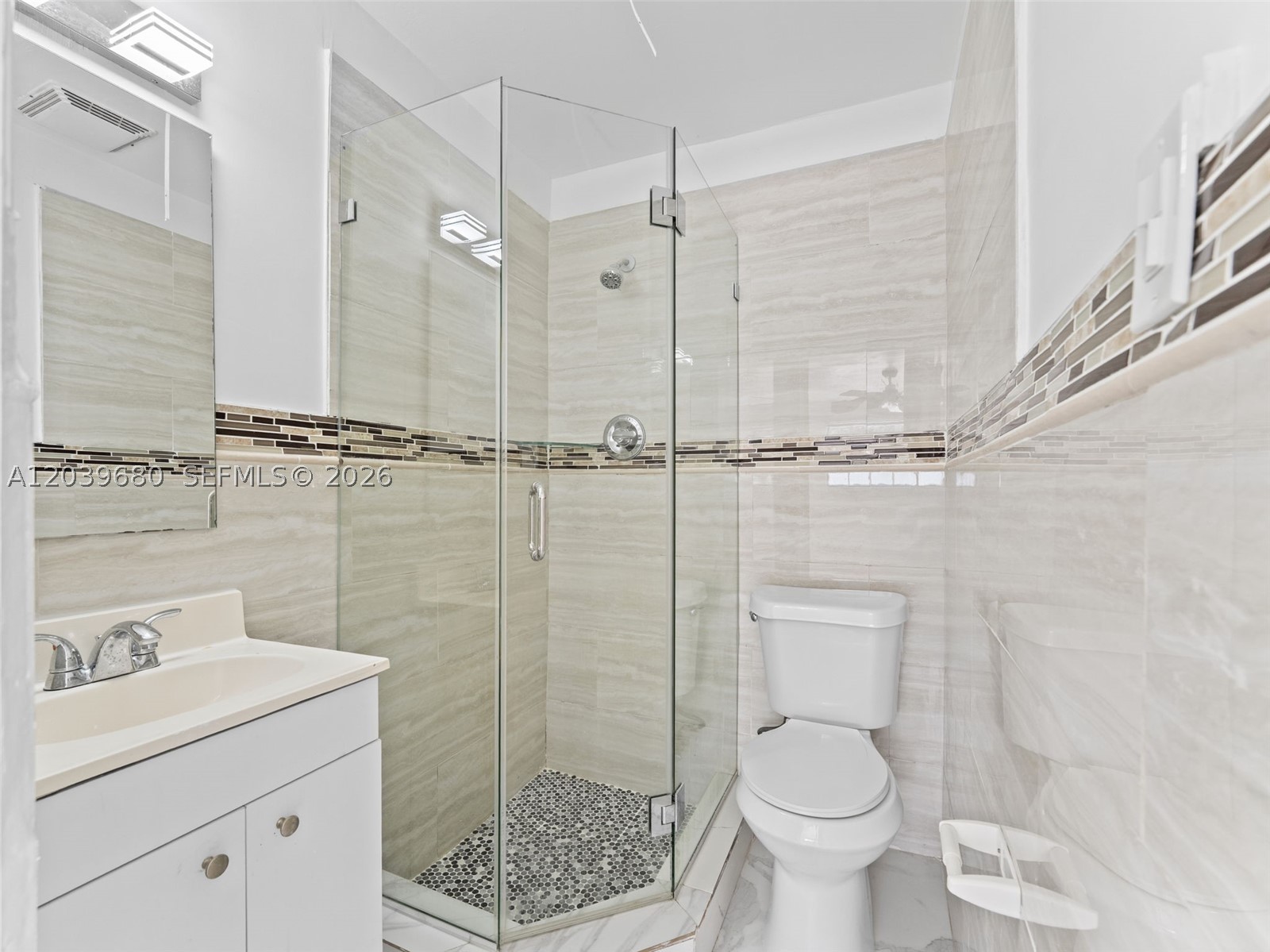 110 NE 152nd St Miami, FL 33162