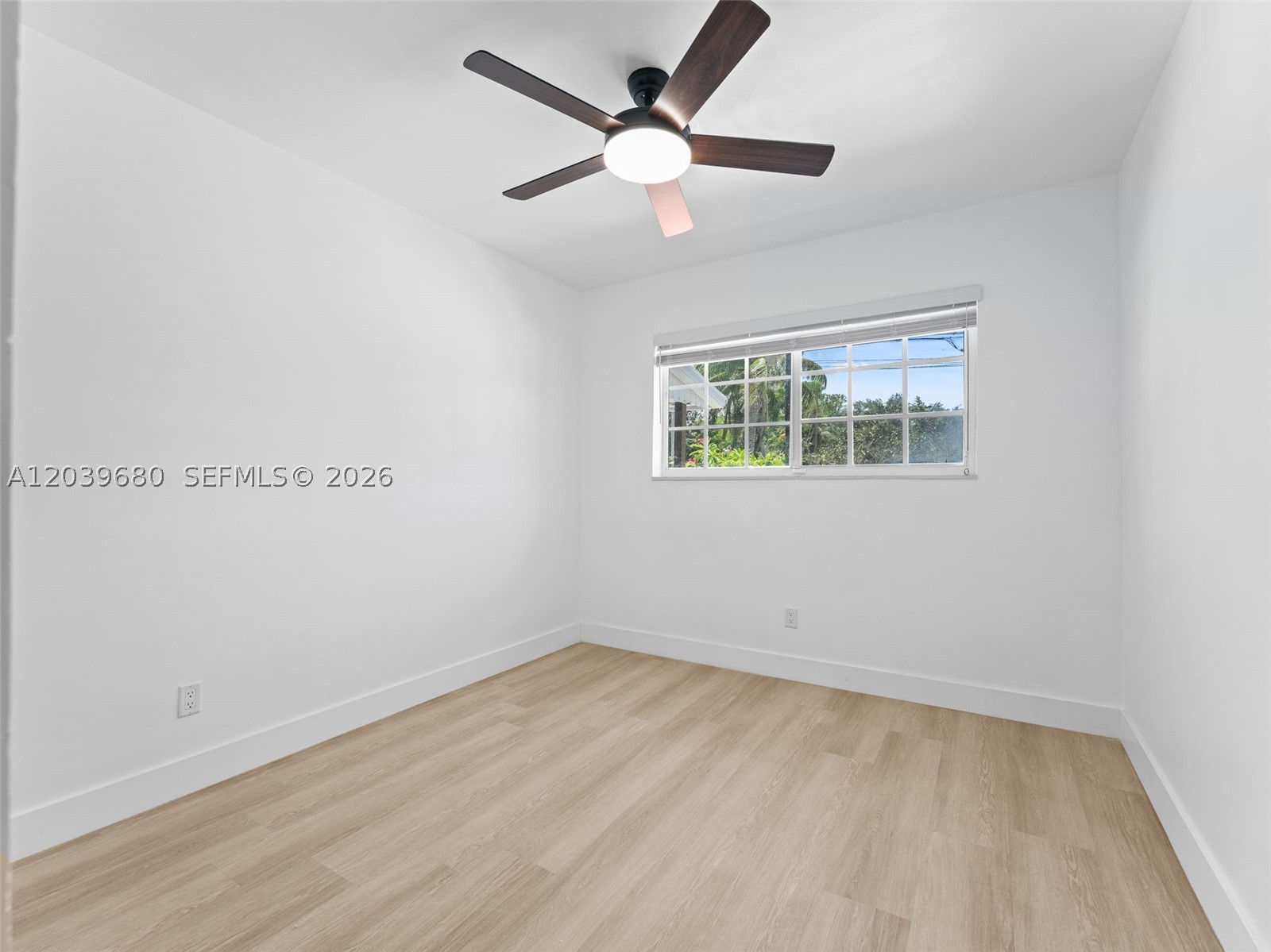 110 NE 152nd St Miami, FL 33162