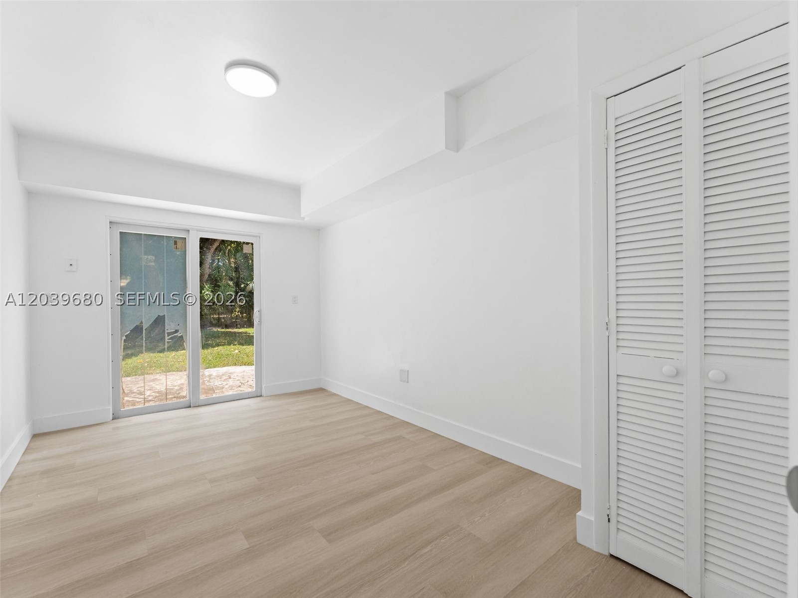 110 NE 152nd St Miami, FL 33162