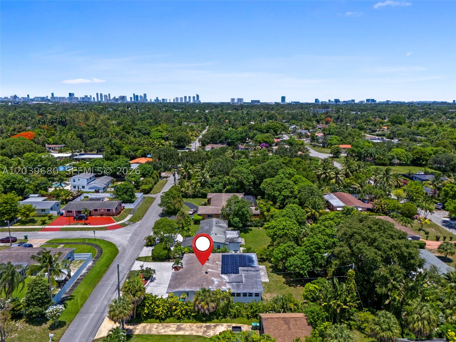 110 NE 152nd St Miami, FL 33162
