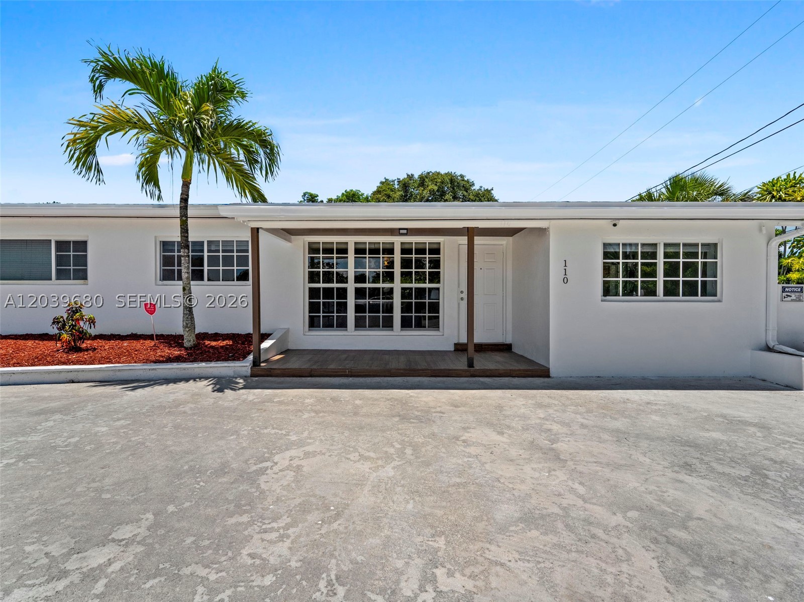 110 NE 152nd St Miami, FL 33162