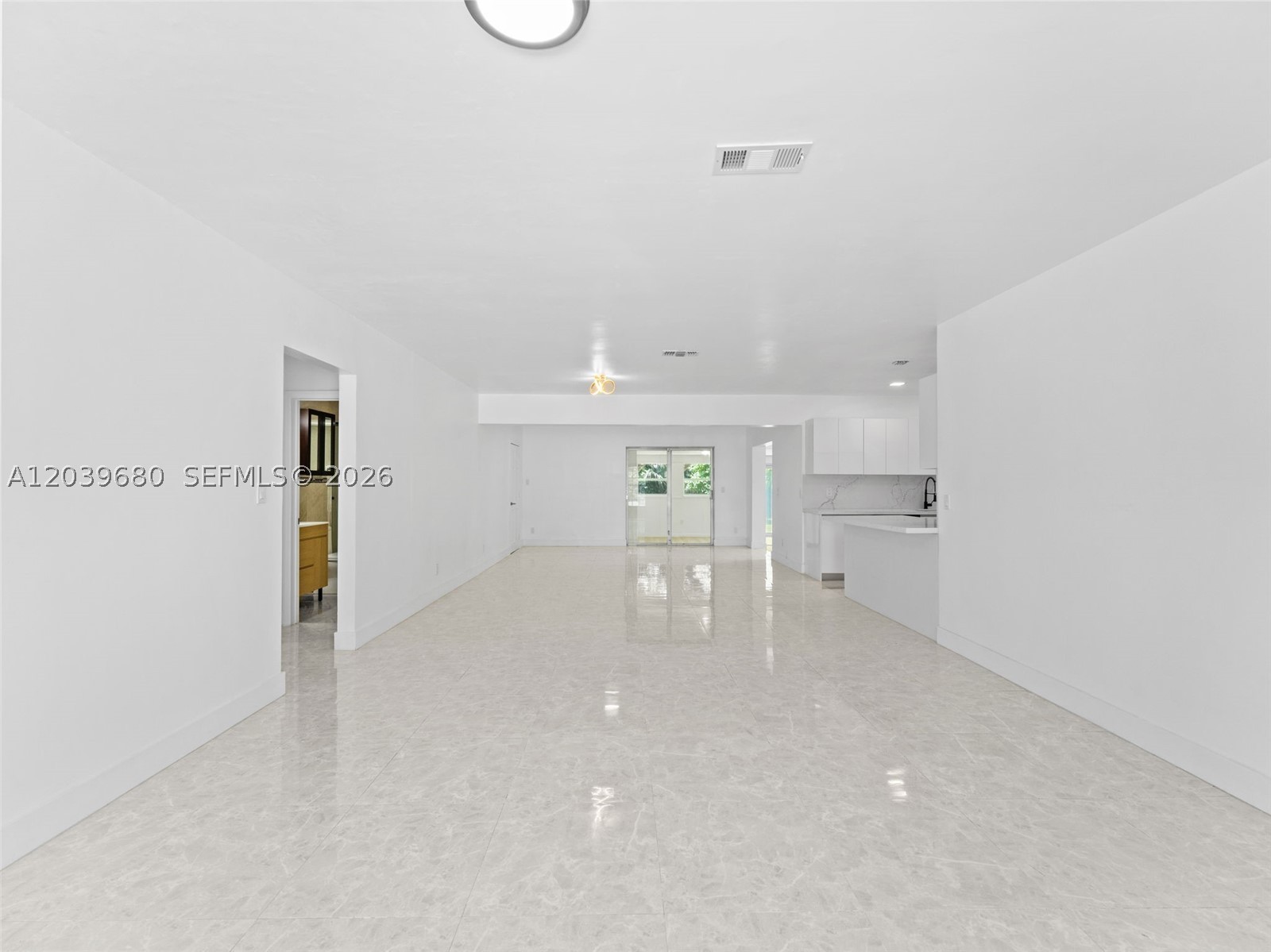 110 NE 152nd St Miami, FL 33162
