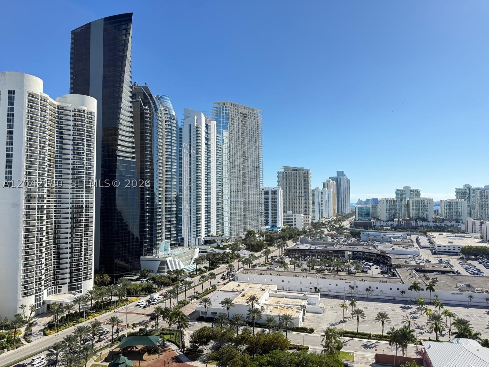 image Winston Towers 60010
