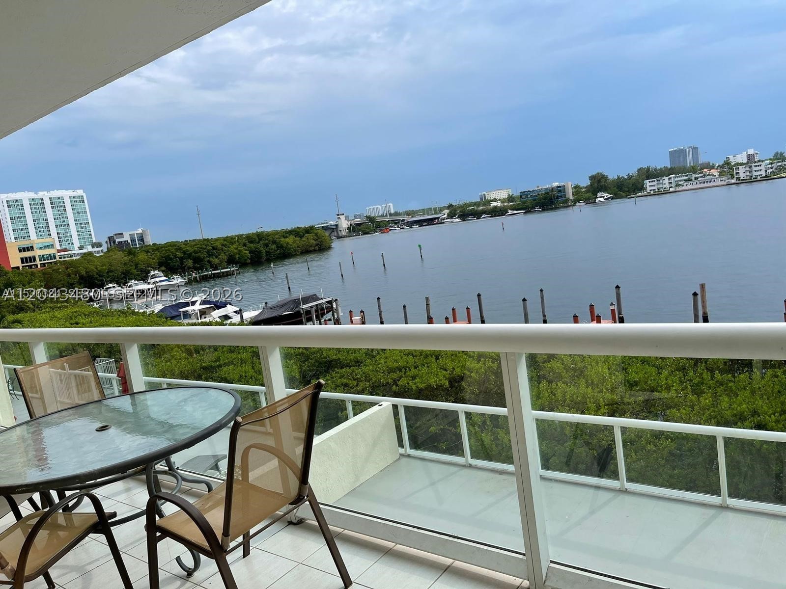 17050 N Bay Rd #407