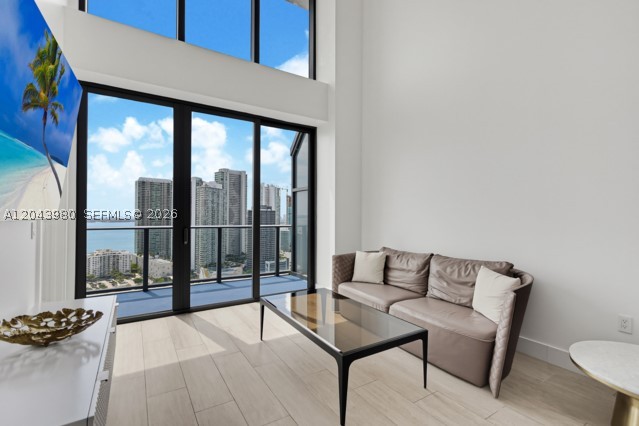 121 NE 34th St #PH3206 Miami, FL 33137
