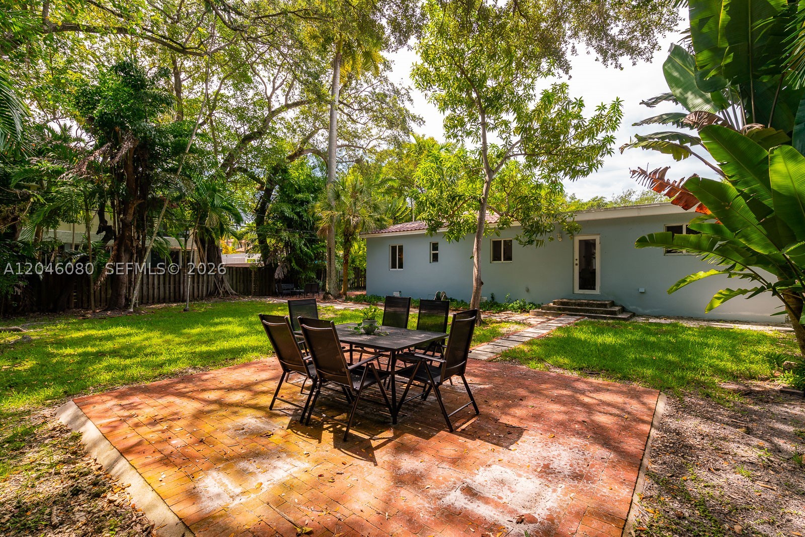2215 Tequesta Ln Miami, FL 33133