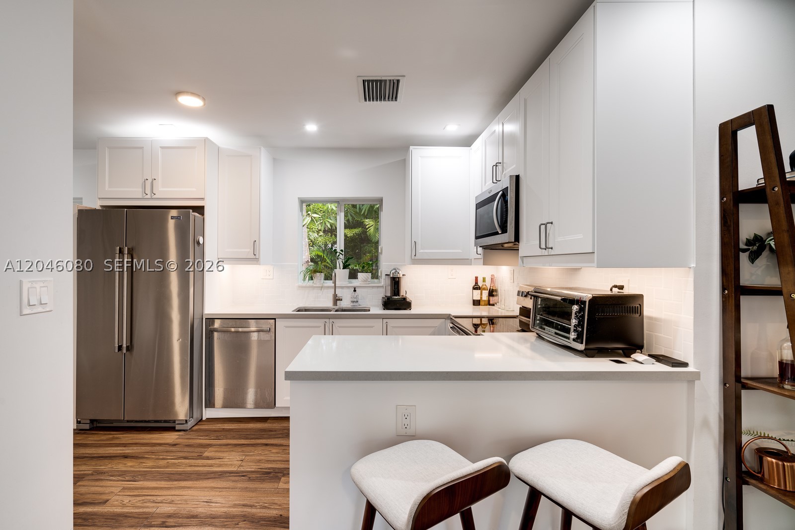 2215 Tequesta Ln Miami, FL 33133