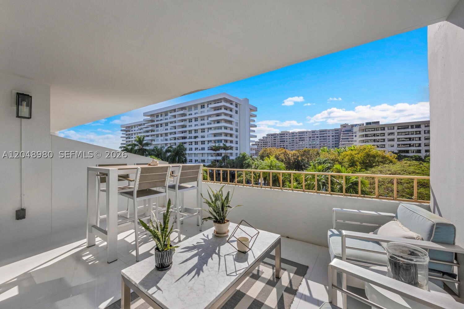 image Commodore Club West13