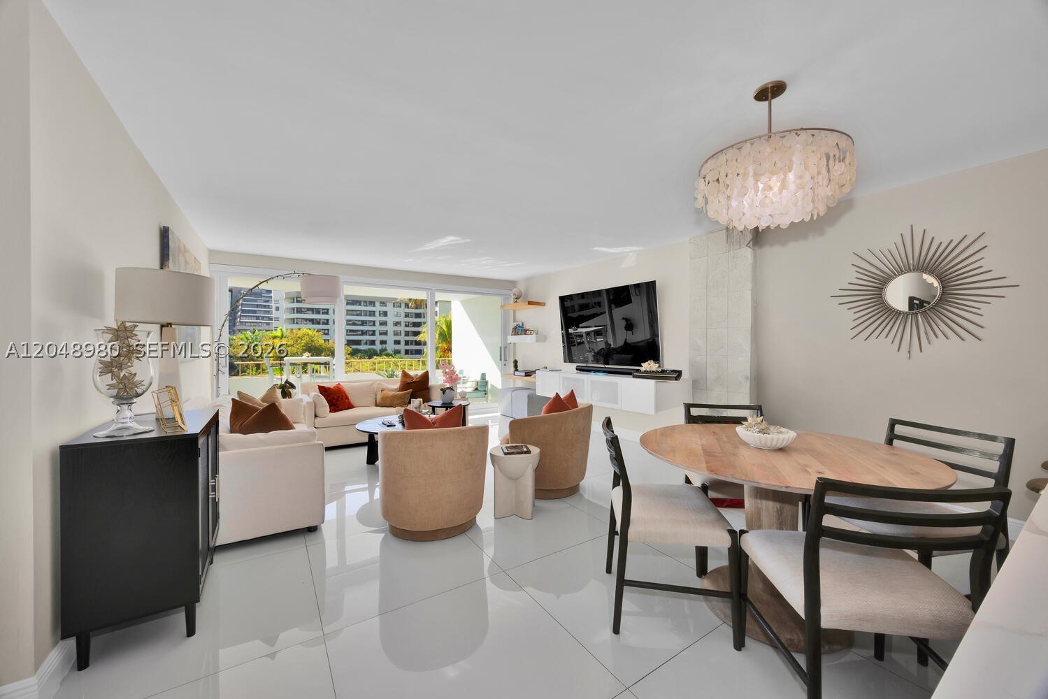image Commodore Club West3