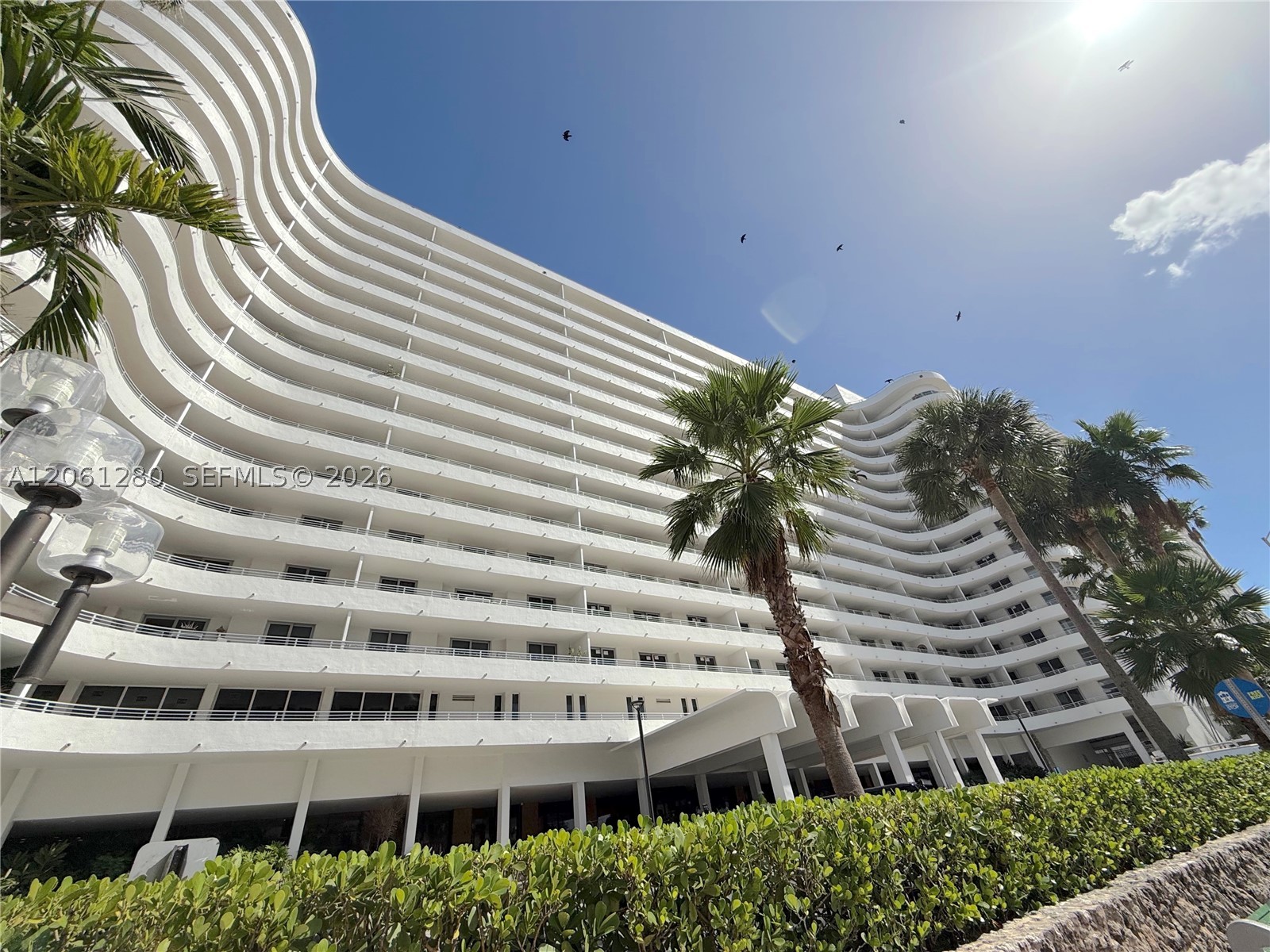 5555 Collins Ave #12C
