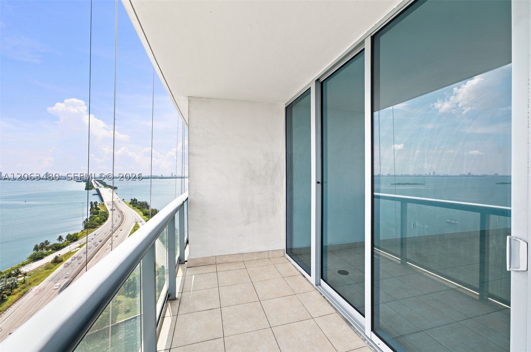 image Blue on the Bay27